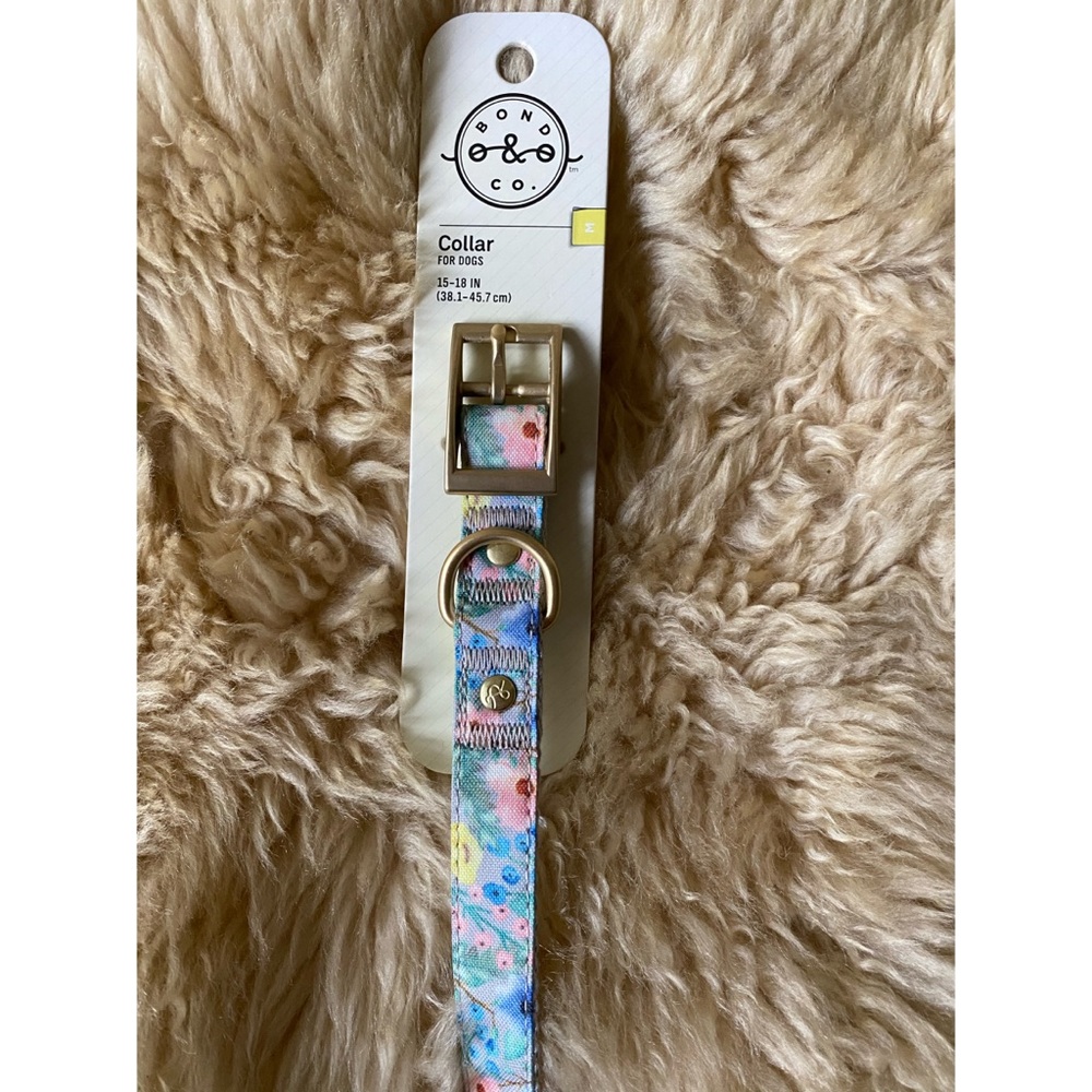NWT Floral Dog Collar - Medium 15-18 inches